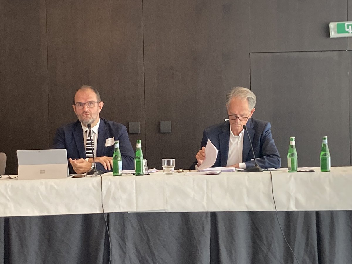 Point sur l’ouverture du capital social des cabinets d’avocat aux capitaux extérieurs assuré par <a href="/JM_CHABAUD/">JM CHABAUD</a> du <a href="/CNBarreaux/">Conseil national des barreaux - les avocats</a> et Serge Nonorgue, trésorier de la <a href="/Conf_Batonniers/">ConférenceBâtonniers</a> et qui donnera lieu au vote d’une motion