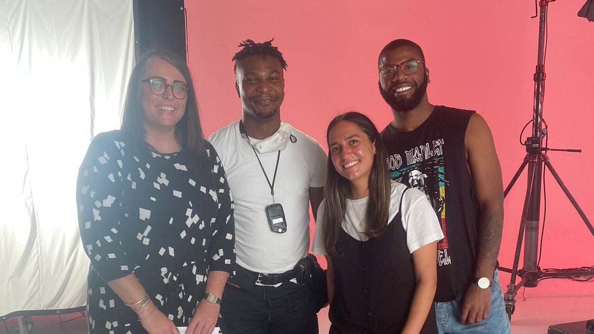 LoopTalent_'s tweet photo. Brand new #Crew News roundup from our #DiaryService! Welcome aboard new recruits๐๐ฝ
https://t.co/4GSmY9bBWR
#FilmCrew #CameraCrew #InTheLoop #LoopTalentCrew
Here is us on a set visit with Gaffer Roo and Runner Charles.๐๐ฝ https://t.co/mTZu0WxXEO