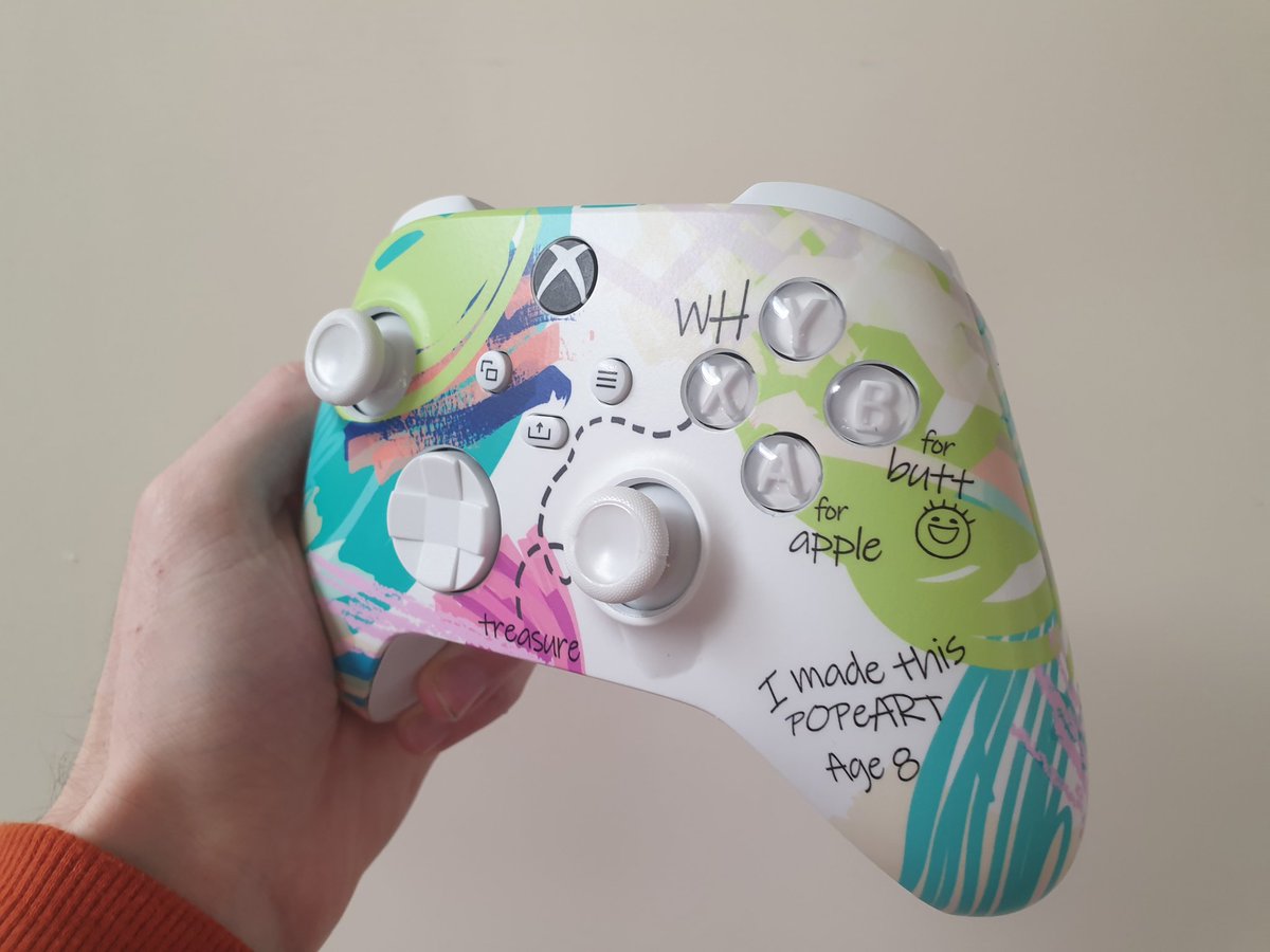 KnavishCrayfish's tweet photo. Got a lovely surprise in the post this morning! Thank you very much to the team at @treznstore for the excellent #XboxSeriesX controller done up in the amazing work of @POPeART_!🙏👏

My #ControllerCollection continues to grow!💜🎮🖌 https://t.co/d8GRxhkegA