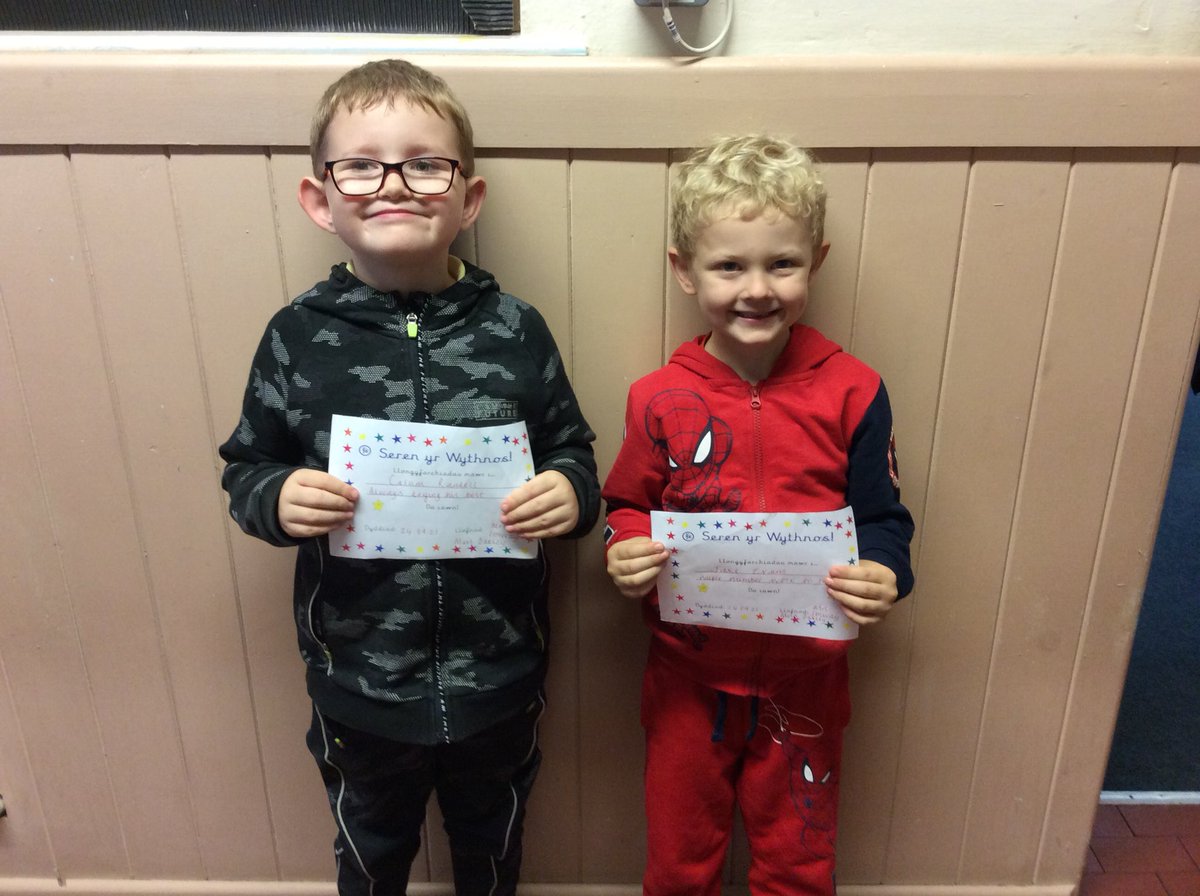 Dosbarth Cardiff City tweet media