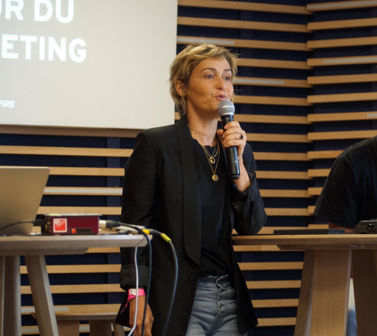 ❤️🔥 ON STAGE

Vous étiez nombreux à suivre notre conférence Sound is the Future of Marketing au <a href="/PrintempsEtudes/">Le Printemps des Etudes</a> !

Entre inspirations, data clés et études de cas, nous étions ravis d’échanger avec vous autour de la musique et de son potentiel affinitaire pour les marques.