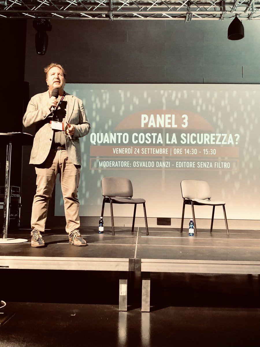 #OsvaldoDanzi introduce e modera il panel di #NobilitaFestival dedicato alla sicurezza sul lavoro.
<a href="/infosenzafiltro/">SenzaFiltro</a> @FiordiRisorse