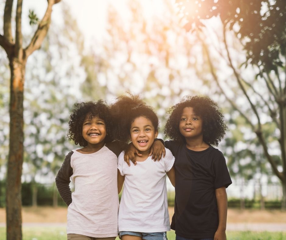 ADOMISServices's tweet photo. C'est le début des #vacances ! 

Cinéma, bowling, sport, quelles activités avez-vous prévu de faire avec vos #enfants ? https://t.co/g9Lzqo9br0