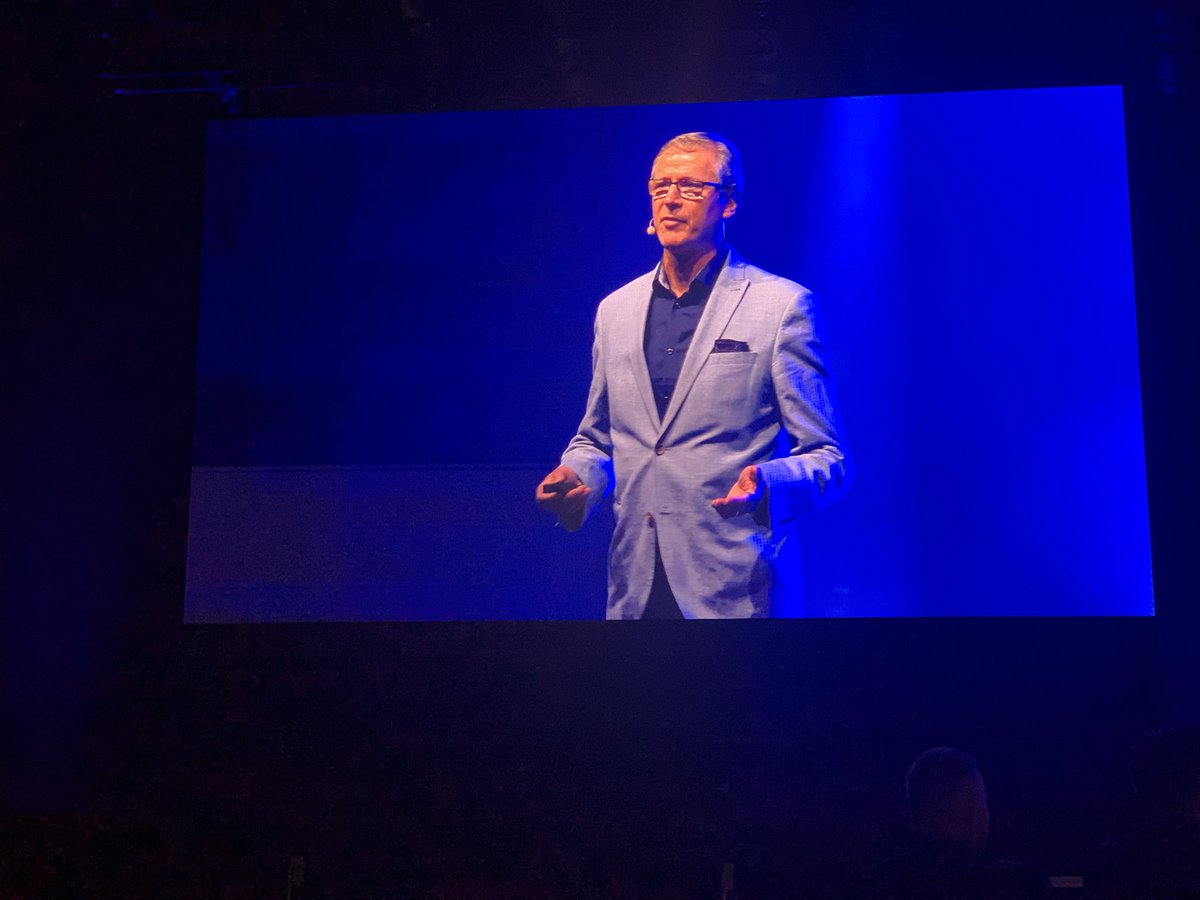 Markku Kanervan #valmentavajohtaminen: sisäisen motivaation huomioiminen #kyvykkyys, #autonomia, #yhteisöllisyys, vaatimustaso ja toiminnan #laatu, osallistaminen tavoitteiden asettamiseen ym #VYP2021 #yrittäjäpäivät #yrittäjät