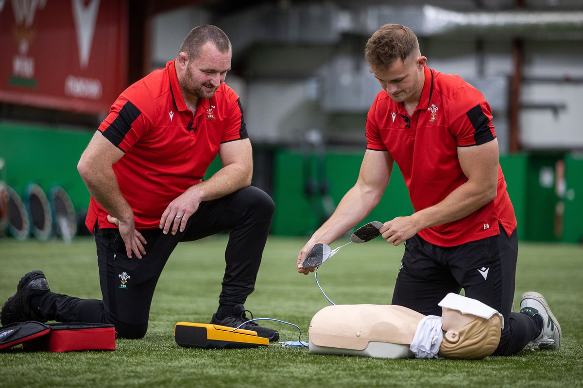 We've teamed up with charity @CalonDefibs
to install life-saving defibrillators at every club in Wales

'Rugby clubs are heart and soul of Wales...If only one life is saved that will enough' WRU chair Butcher 

Ymdrech enfawr i achub bywydau dros Gymru 

🗞️bit.ly/Defibssavelifes
