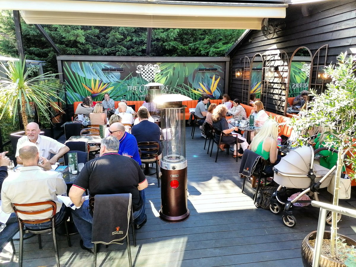 Sunny afternoon on the terrace ☀

thechequersmatchinggreen.co.uk

#harlow #essex