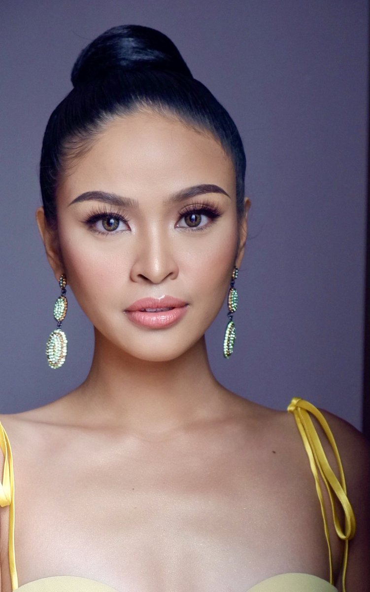 mirjhipolito's tweet photo. I listened to Coldplay’s “Yellow” before I entered the interview room and it instantly made me feel calm and collected.

Yellow. My color.

Designer: Frederick Policarpio 

#KoronahanSiMirjan 
#MirjUniverse
#MissUniversePhilippines 
#PreliminaryInterviews https://t.co/8pBwuqtX7c