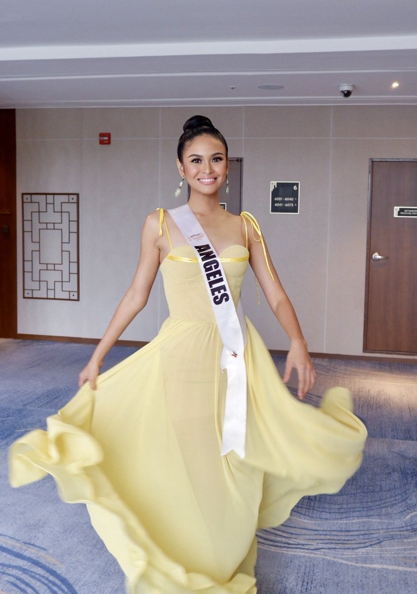 mirjhipolito's tweet photo. I listened to Coldplay’s “Yellow” before I entered the interview room and it instantly made me feel calm and collected.

Yellow. My color.

Designer: Frederick Policarpio 

#KoronahanSiMirjan 
#MirjUniverse
#MissUniversePhilippines 
#PreliminaryInterviews https://t.co/8pBwuqtX7c