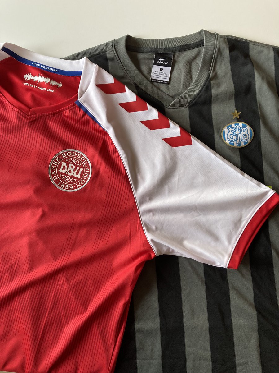 KimSchultzDK's tweet photo. #FodboldtroejeFredag #Esbjergfb #Fordanmark #boernecancerfonden https://t.co/2WRQWyg0Yr