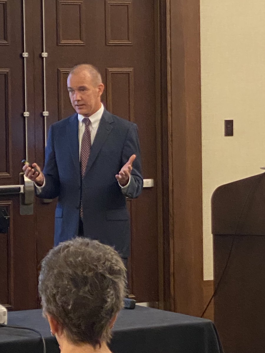 David Koperski, Pinellas County Schools Attorney, sharing information about bargaining with FSBA members. ⁦<a href="/FLSchoolBoards/">FLSchoolBoardsAssoc</a>⁩