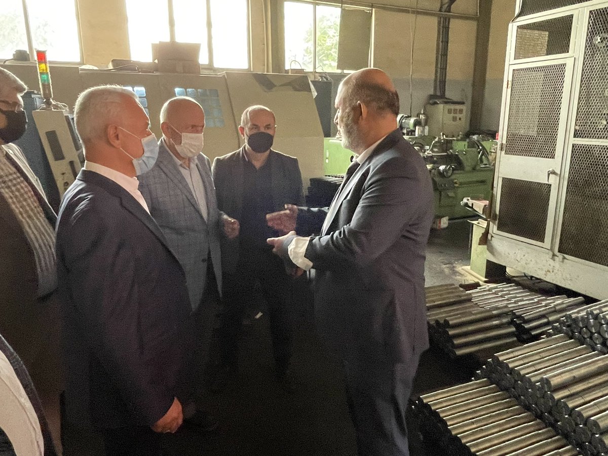 mustafaatas's tweet photo. #Sultanbeyli Mecidiye Mahallesinde İlçe Yönetim Kurulu Üyesi ve Belediyemizden bazı arkadaşlarımızla Nagel Makina ve Motor firmasını ziyaretimiz.
@alitombastr @akpartiistanbul @aksultanbeylim 
@ahicyilmazsivas 
#AkSultanbeyliSahada https://t.co/m3UBooopQb