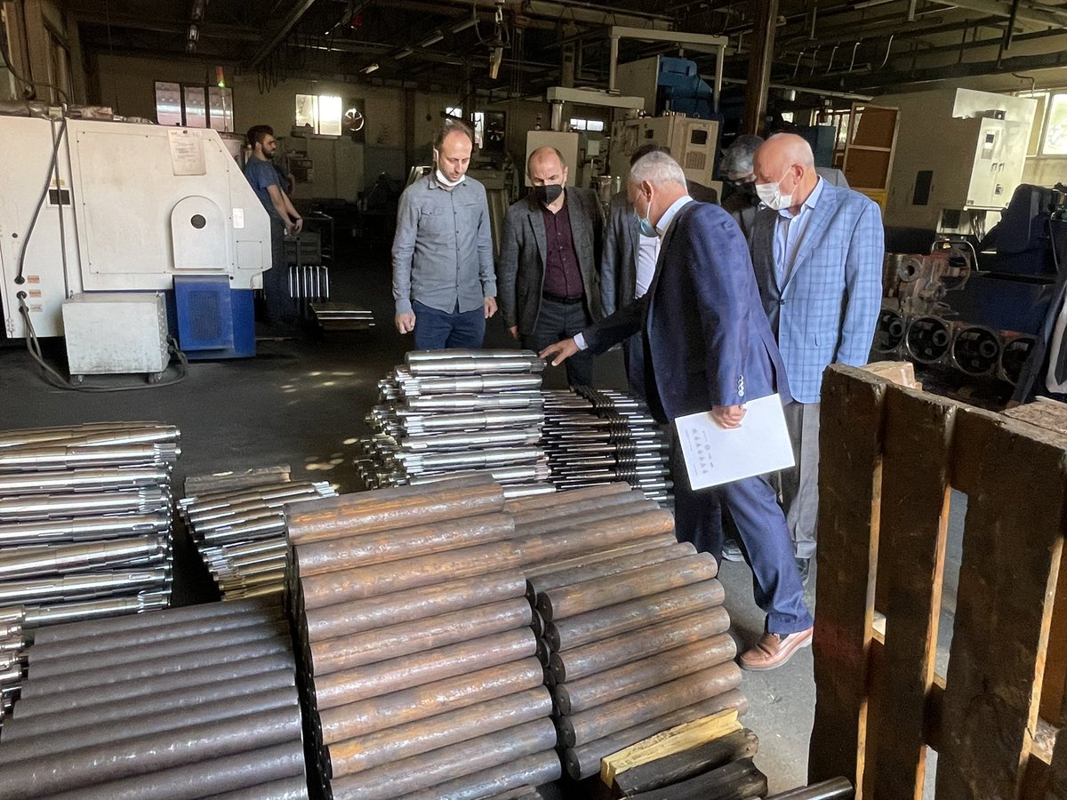 mustafaatas's tweet photo. #Sultanbeyli Mecidiye Mahallesinde İlçe Yönetim Kurulu Üyesi ve Belediyemizden bazı arkadaşlarımızla Nagel Makina ve Motor firmasını ziyaretimiz.
@alitombastr @akpartiistanbul @aksultanbeylim 
@ahicyilmazsivas 
#AkSultanbeyliSahada https://t.co/m3UBooopQb