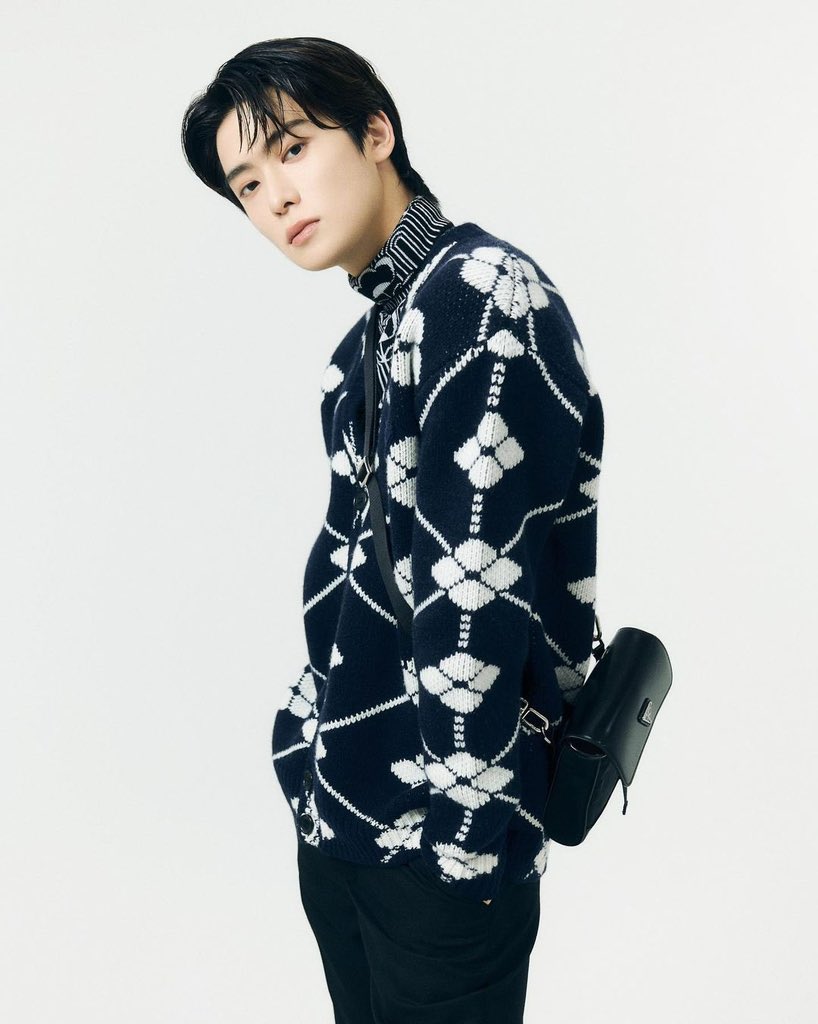 JUNGYYUNO's tweet photo. https://t.co/K6sRVxASSw