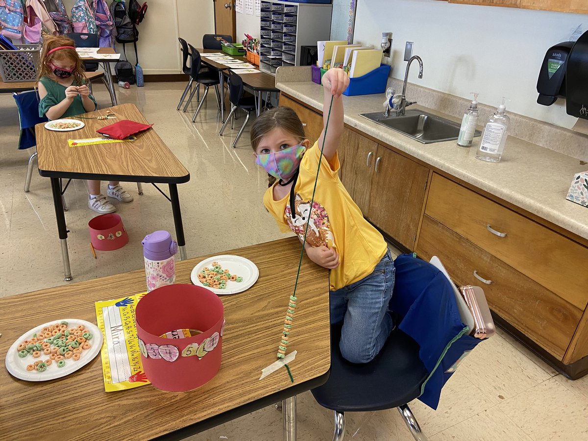 teachheatherp's tweet photo. Apple Day in K was so much fun! https://t.co/jNxWALaGZS