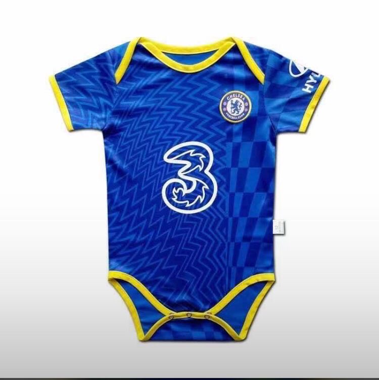 EhoenamA's tweet photo. Dear football lovers, we’ve got jerseys for you and the whole family. Contact @Linux213 for all your Jersey needs.
#Supportandwear
#PlacentaCreatives https://t.co/dvAVCNezJr