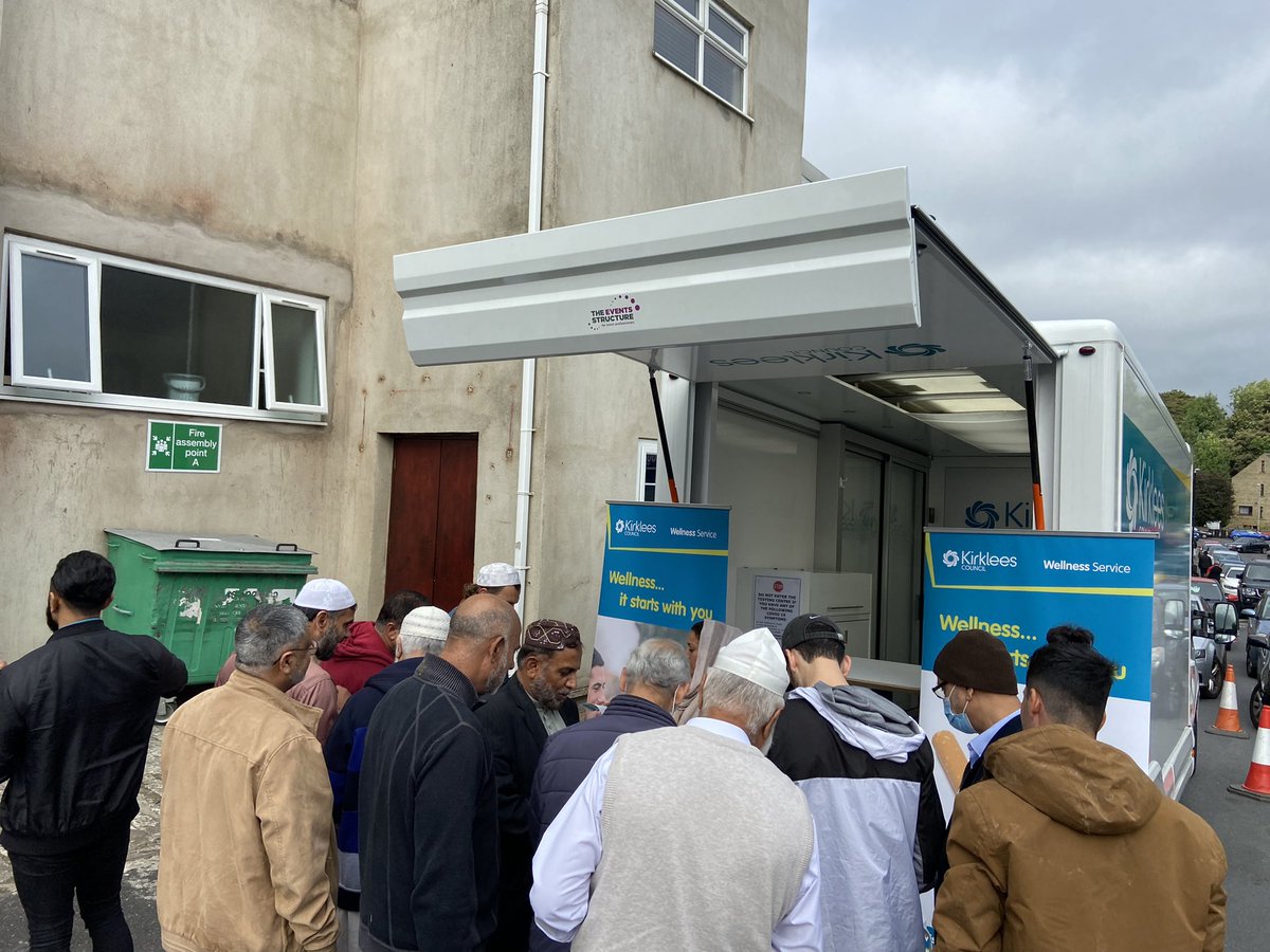 ServiceWellness's tweet photo. Great afternoon chatting with local residents from Birkby, raising awareness of our Service/Health and Wellbeing… in partnership with @masjidomarhd @cllrSPandor @cllrsheikhullah @CarolGilchrist https://t.co/P1boZwB0e9