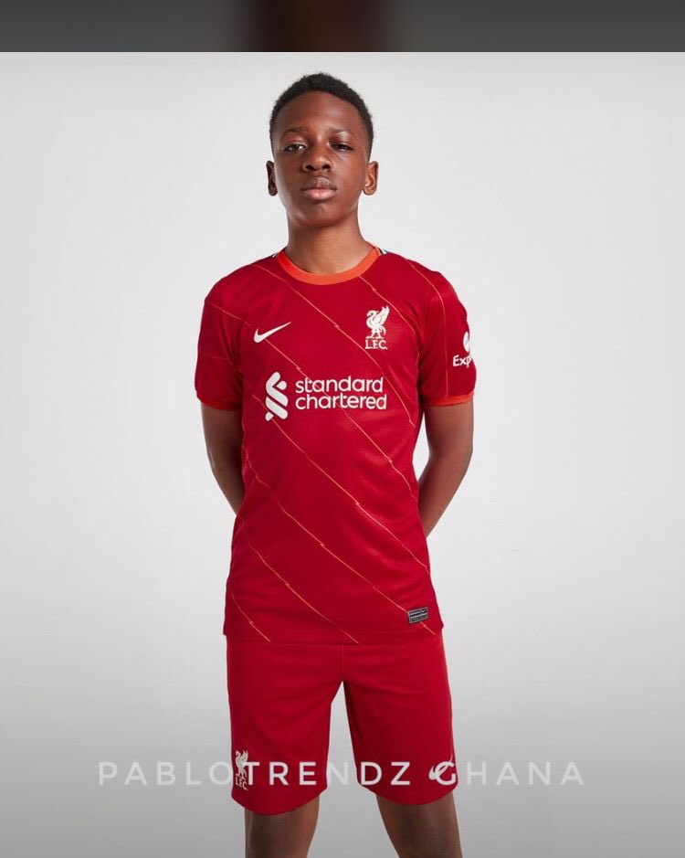 EhoenamA's tweet photo. Dear football lovers, we’ve got jerseys for you and the whole family. Contact @Linux213 for all your Jersey needs.
#Supportandwear
#PlacentaCreatives https://t.co/dvAVCNezJr