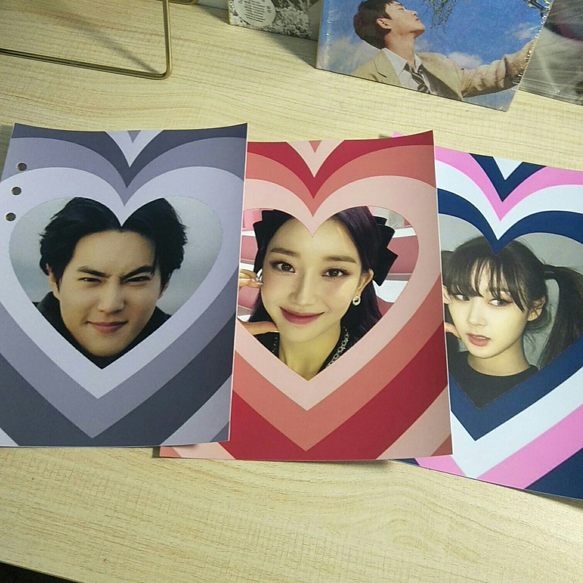 nyeongsoonie's tweet photo. GWEN MY BESTIE SO MUCH thank you for printing my super cute binder covers/dividers and my thank you cards (natupad ang pangarap kong magka-ty card so true!) and also for the free cute deco toploader π₯Ί #GWissionComplete #oddtocartprints @ODDTOCART https://t.co/QDtWrRXqDA