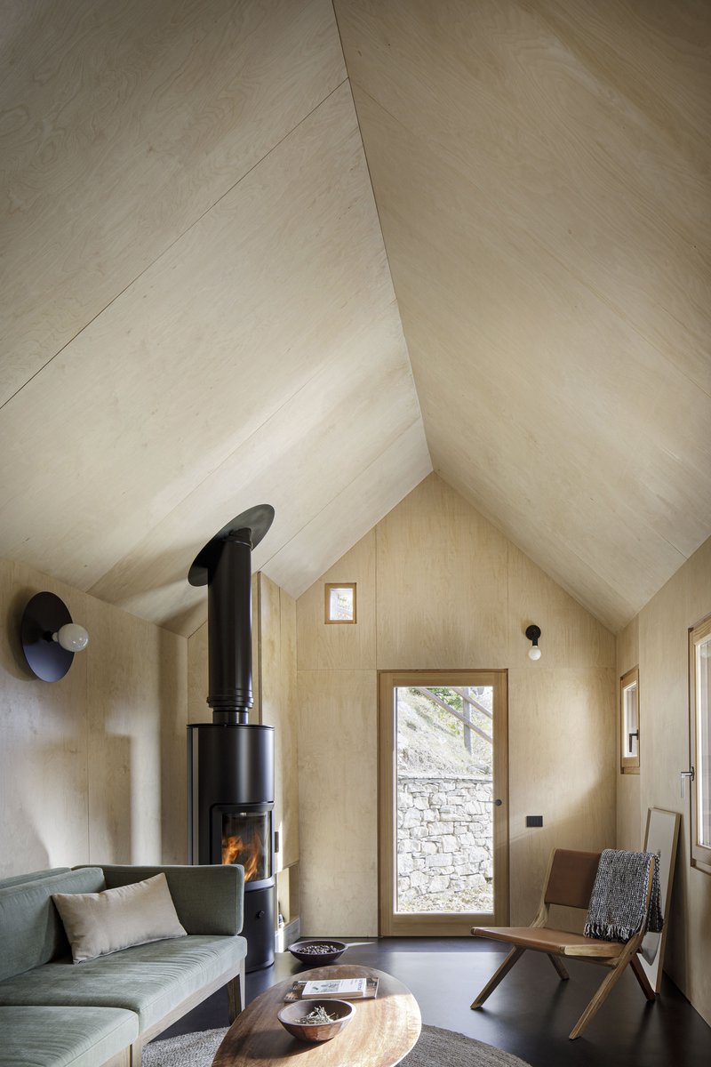 ArchiloversCom's tweet photo. #CasaCinsc, a retreat among the peaks >> https://t.co/pBbFeRpUAa
Project: #ATOMAA
Photography: #AlbertoStrada https://t.co/iwsAZX2moM