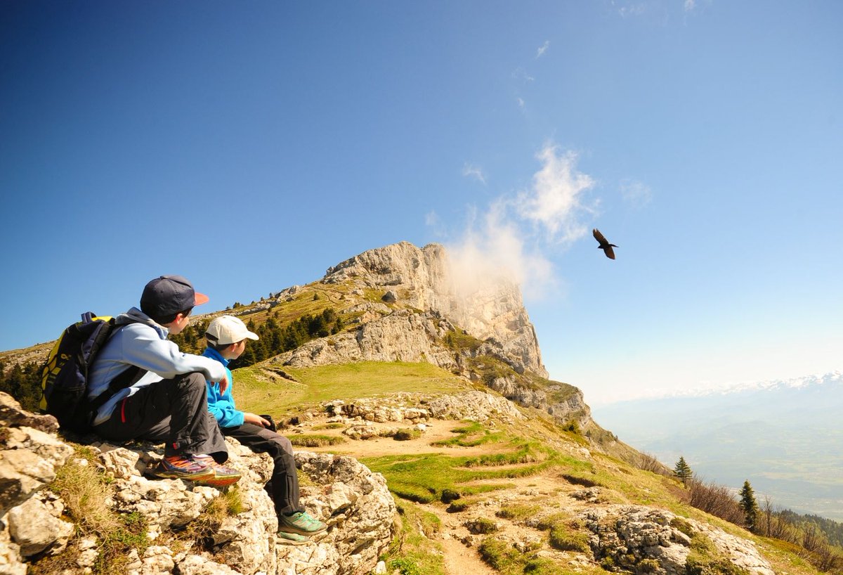 ActivTraveller's tweet image. Looking for a great destination for your next family holiday? France's @alpes_ishere region is a great option, offering everything from easy #cyclepaths to #trainrides and #caving for beginners. Take a look at our favourite #familyfriendly things to do.. buff.ly/3eN9OL6