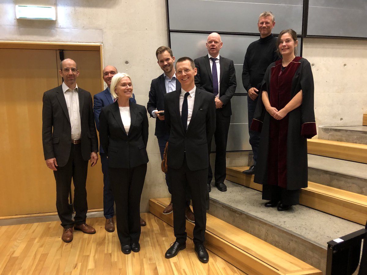 Congratulations @eirtra, Supervisors @ol @strandroger  @TrygveOttersen and @medofak_uib  with wonderful defence #ethics #PrecisionMedicine #prioritysetting 💪🏽🏆🤩