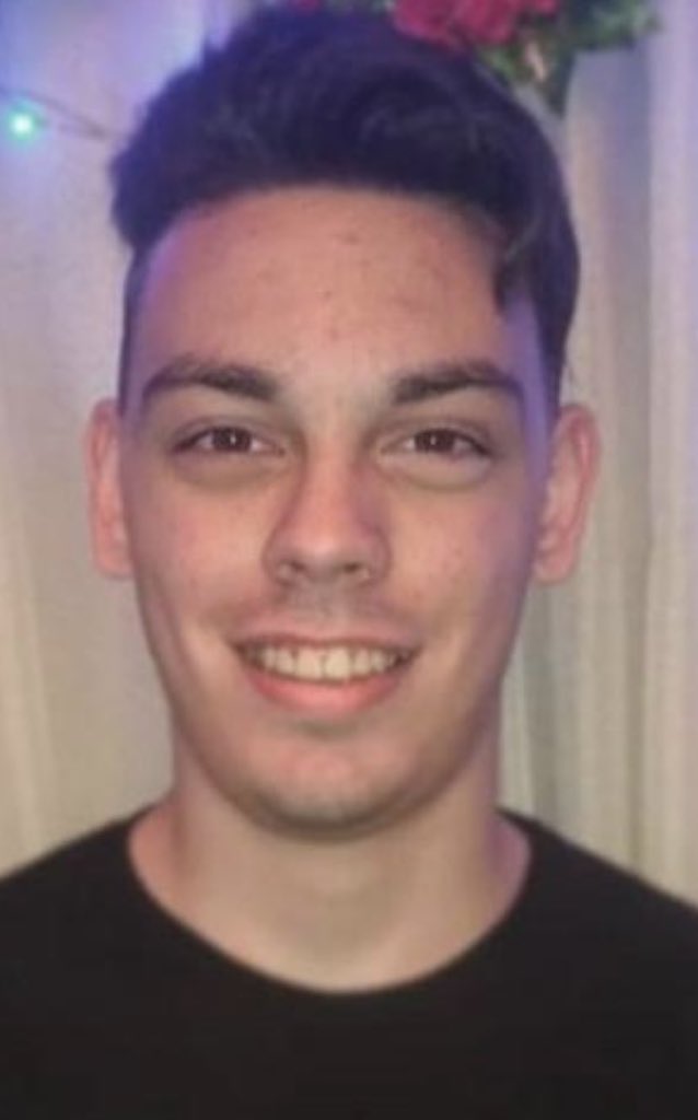 Desde la institución de MacFerro FC repudiamos cualquier tipo de ofensa ante nuestro prócer <a href="/Pache_Racing15/">Pache_Racing¹⁵²²</a>. 
Acudiremos a la fuerza si es necesario con tal de defenderlo a ÉL.