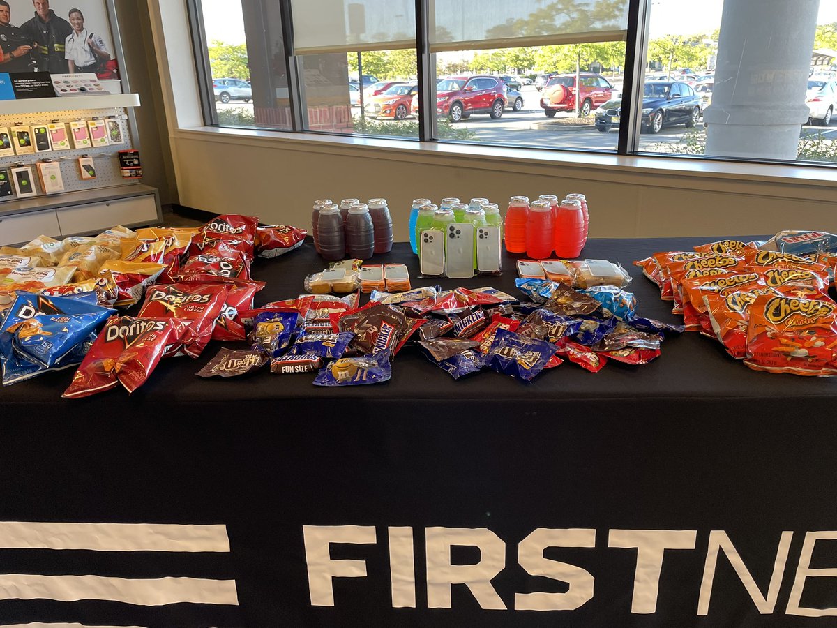 chrisnrackham's tweet photo. Happy iPhone 13 launch!!
We’re out here making sure our customers have an amazing time during their stay at Club AT&amp;T!!
Everyone getting the new phone gets a 13 mini *(snack) of their choice!! https://t.co/u2BNCSjB3f