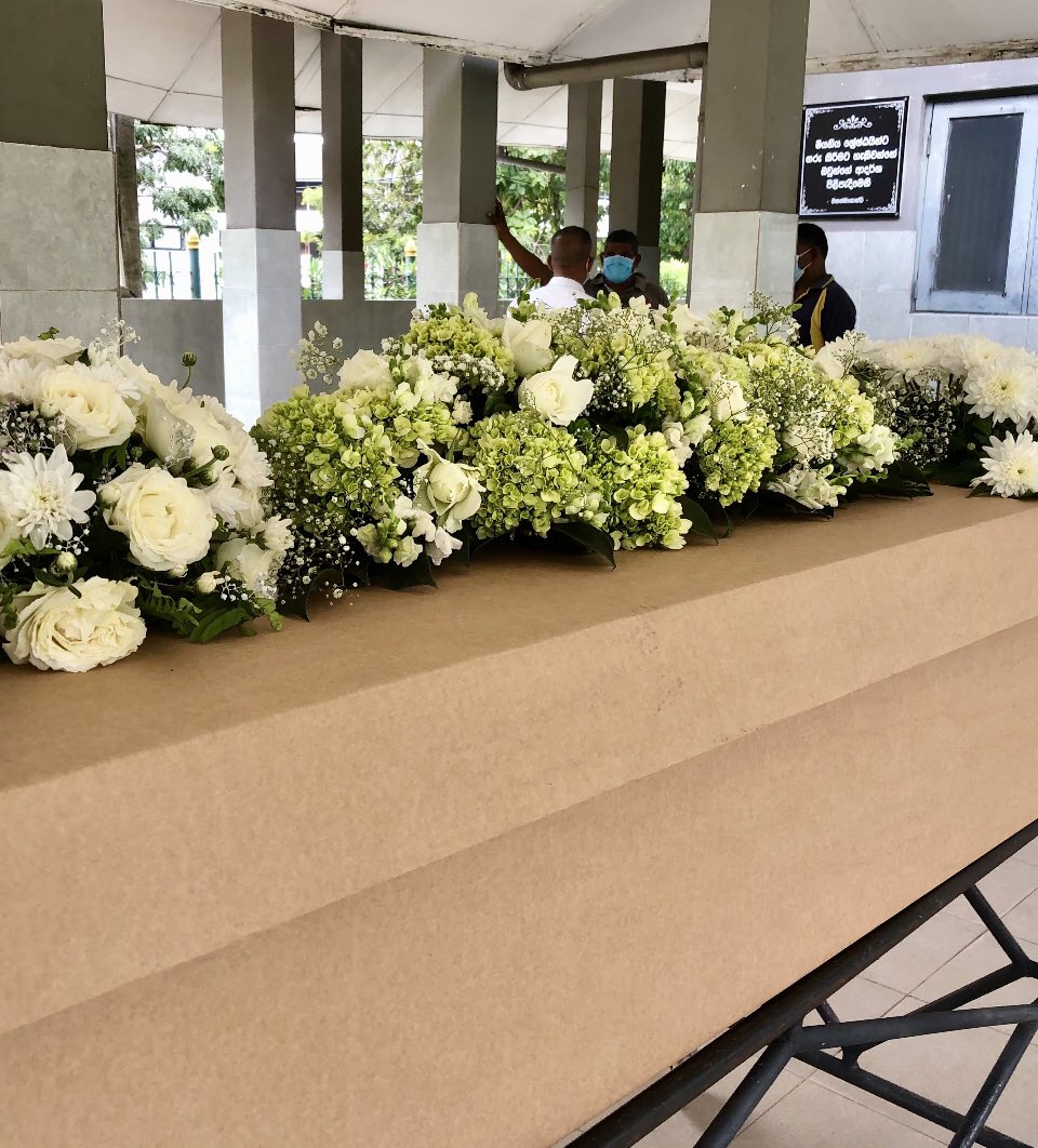 gita_mathew's tweet photo. Thank you everyone for your heartfelt condolences at this sorrowful time.
🤍🤍🤍
Our family had a simple &amp; meaningful Cremation yet filled with love ♥️
No matter who we are this is the end..
Aniccā vata Sankhāra 🙏🏼
#MovingTradition  
#EcoFriendly  
#Sustainable 
#ProtectTheEarth https://t.co/zUgdHiHPro