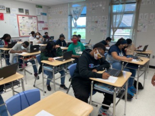 DavisMiddle's tweet photo. Ms. Gipson's HBCU presentation in AVID today.  The students were so engaged and excited to learn about these colleges and universities! #AVID https://t.co/5A2pEhPdl2