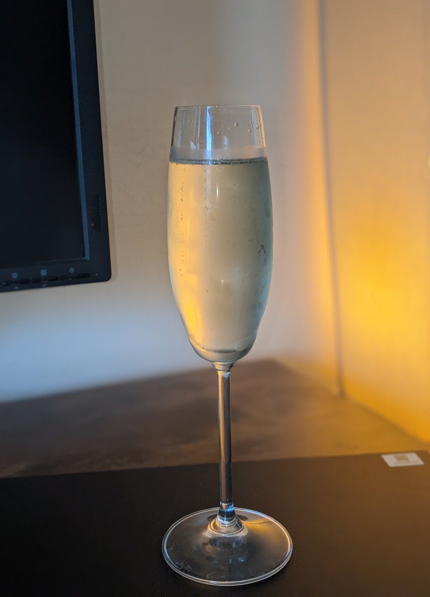 ArbKingUK's tweet image. 5.01pm

Work laptop closed for the final time

I'm officially self employed

If you're reading this, you helped me get here, thank you 🙏🏻

LFG 🥂