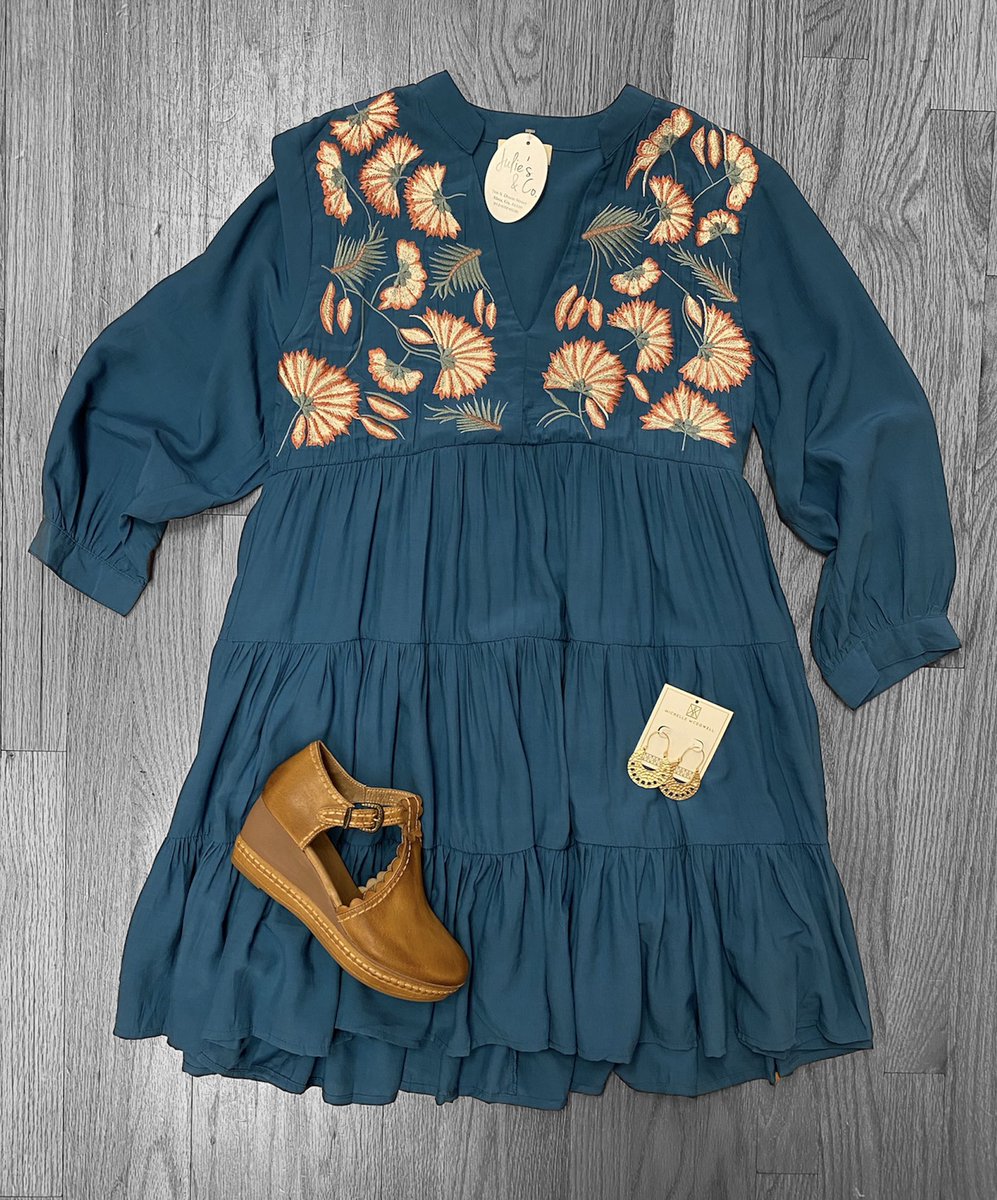 Shop_Julies's tweet photo. Oh my!!! So I’m LOVE!!! New dresses have hit the rack!!! Stop in and shop it up! 🤍

#shopjulies #newarrivals #apparel #dresses #boutique #shopping #shopsmall #shoplocal #stopin #almaga https://t.co/Q5w9eSsh7g