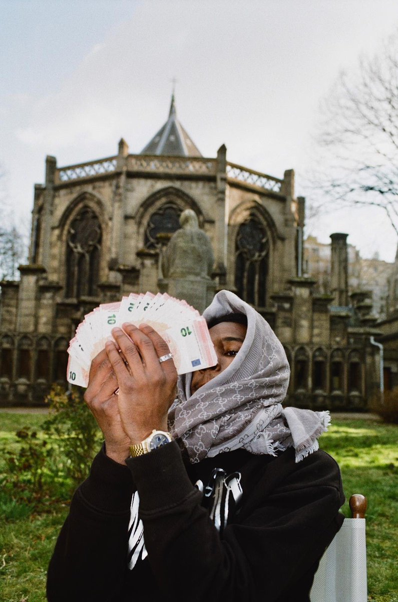 Murmure. tweet media