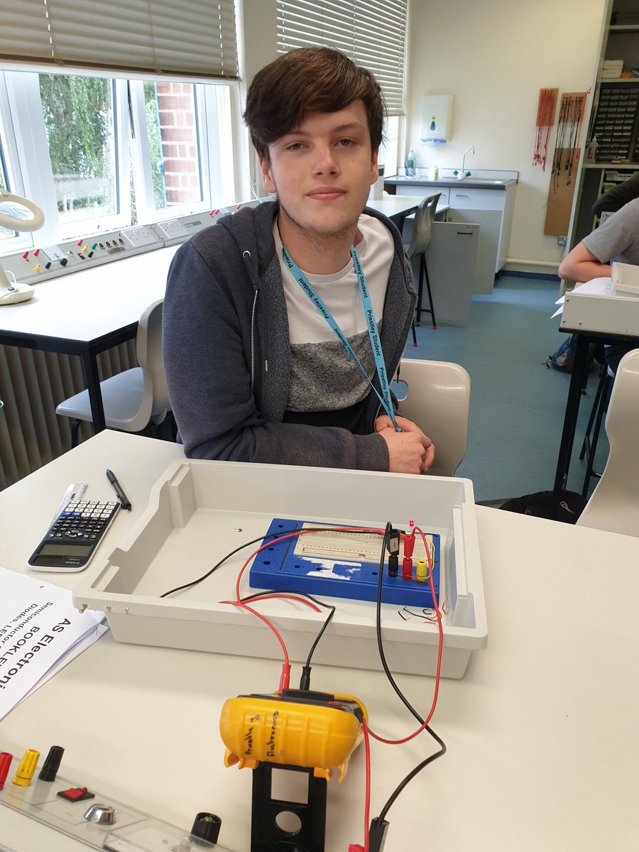 PriestleyPhys tweet media