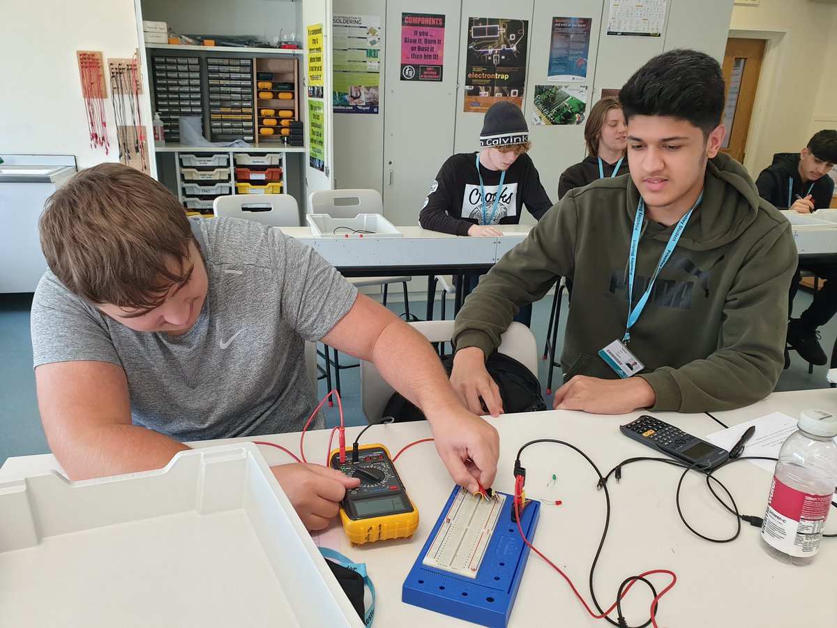 PriestleyPhys tweet media
