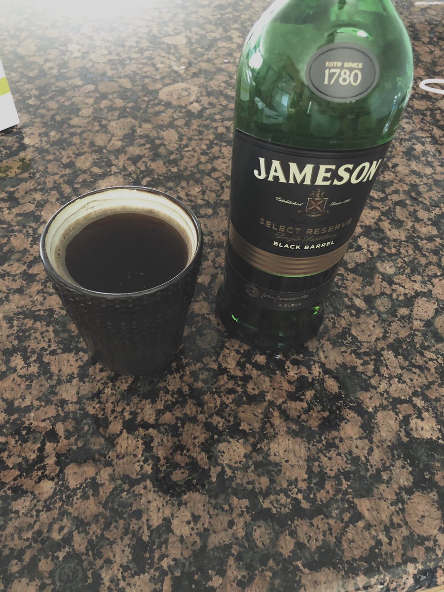 AshKickerUSA's tweet photo. Ahhh... 

Dat #IrishCoffee🥃☕️ sur dun tast good 1st thin n the mornin! 🌞 

Xcited 4 the wkend, gettin my shit redy now 2 hed dwn w/ #TheBoys🤙🏻 2 #Florabama🏖 n the #Bago🚍 4 sum #whorin🍆💦🍑, #drinkin🥃, n rippin #darts🚬 

Sur iz gonna b fukin awsum n Evan Tom iz cumin‼️ https://t.co/0FQ42KXQWQ