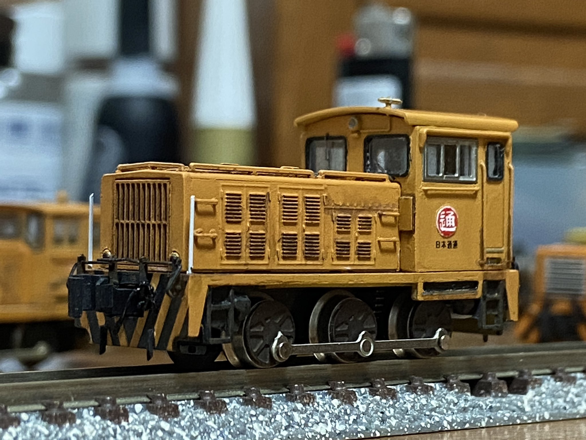 【美品】アシェット 日本の貨物列車 協三工業20t貨車移動機(日本通運) 動力車 美品】アシェット 日本の貨物列車 協三工業20t貨車移動機(日本通運