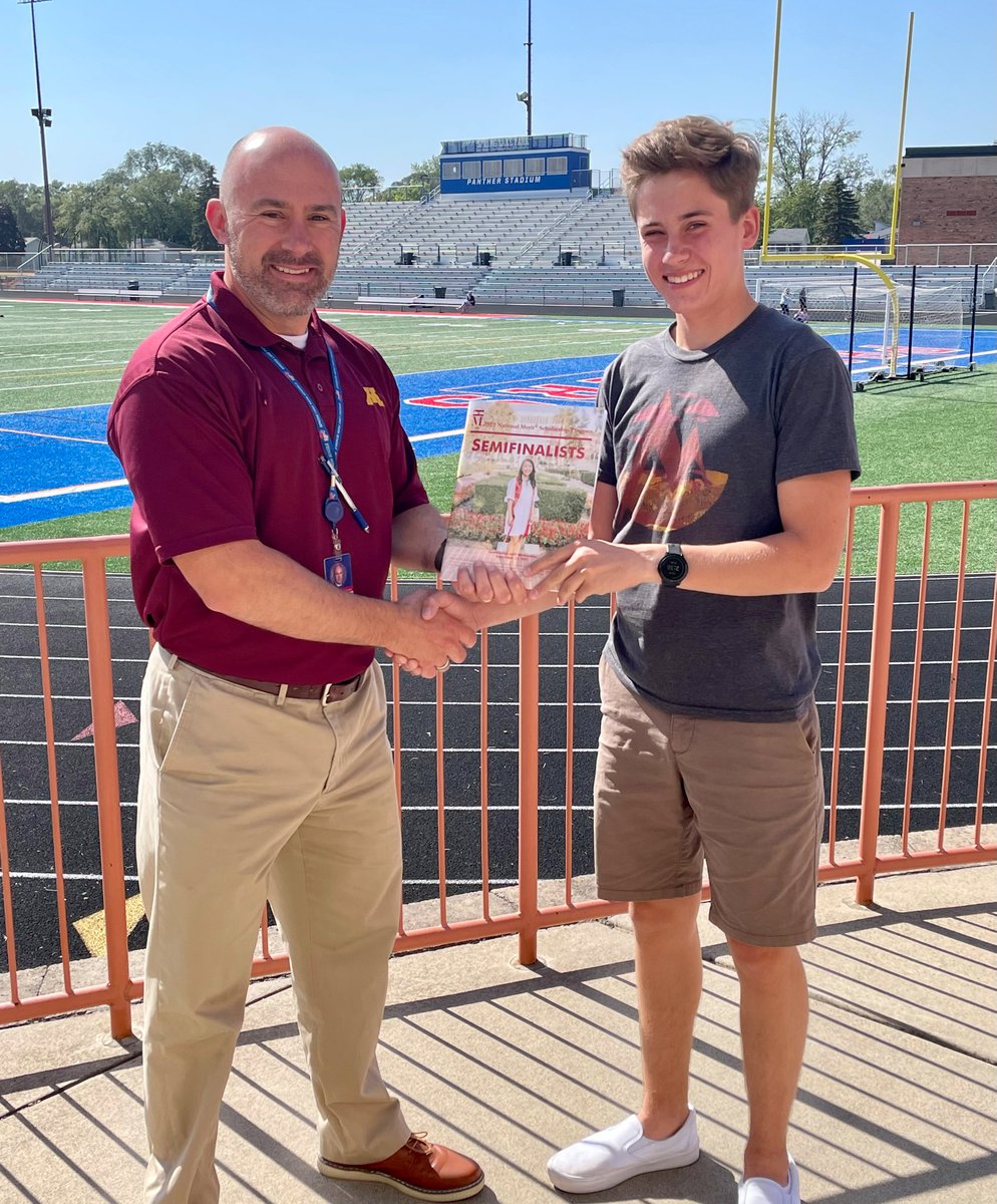 SLP_Schools's tweet image. Congratulations to SLPHS senior Collin Lief, who is a National Merit semifinalist! Collin will have the opportunity to continue in the competition for academic scholarships to be awarded this spring 🎉 #SLPPantherProud