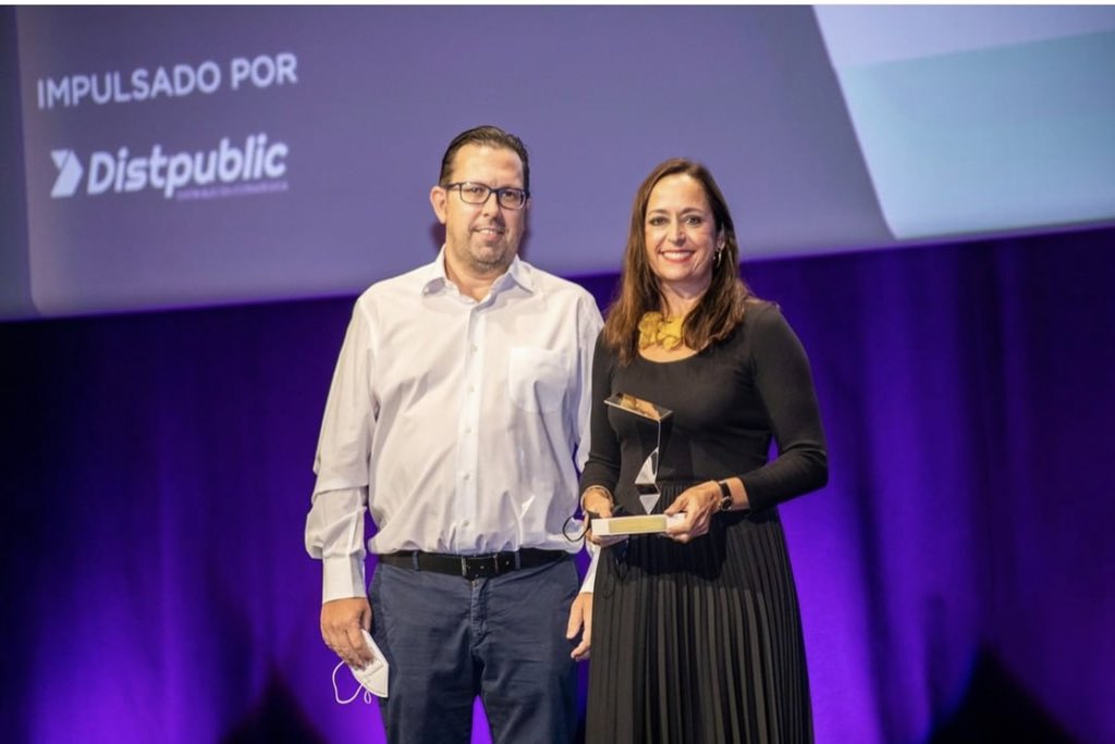 Distpublic's tweet photo. Gran noche ayer en los #PremiosMIA21 Enhorabuena a todos los premiados  y a toda la organización por hacer que disfrutásemos tanto  @clubmktmed 👏🏻👏🏻👏🏻 https://t.co/SXkSbGkioN