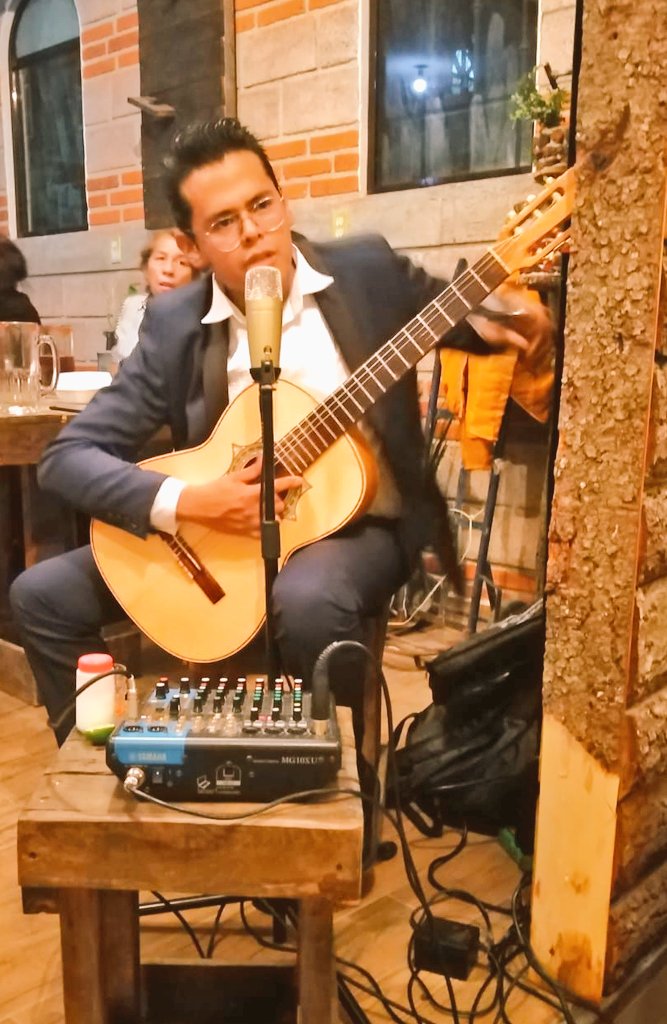 LedesmaOff's tweet photo. No estoy inventando sueños, para sentirme sincero: no estoy esperando nada, no estoy esperando por ti. https://t.co/p2OplM2XzY