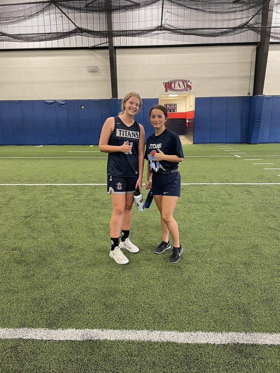 CHSTitanSball's tweet photo. Congrats to our stars of the week. Canβt say enough about the work that these four put into everything. #waytogo @LadyTitanBaske1 https://t.co/NQgum5tA1J