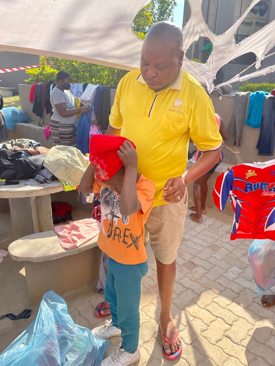 MPMirror's tweet photo. IN PICTURES | Clothing the under privileged with “free shopping” at the Matsulu Chillas Cona Closet Clean Up and Heritage Celebration. #ClosetCleanUp #HeritageDay https://t.co/xNhjFDhRTq