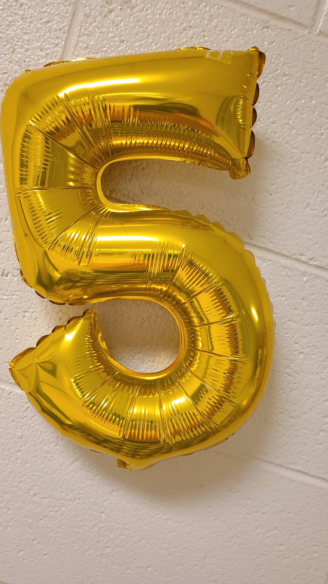 JenAtkins_EdD's tweet photo. Congratulations to @CopperRidge1 for being named a Rewards School!  Today we celebrate our hard work with a sweet treat! @KnoxSchools @TNedu https://t.co/l7dW1mQezJ