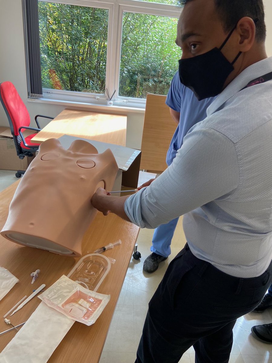 SimTechBelfast's tweet image. well attended chest drain course taking place in Clinical Skills RVH.