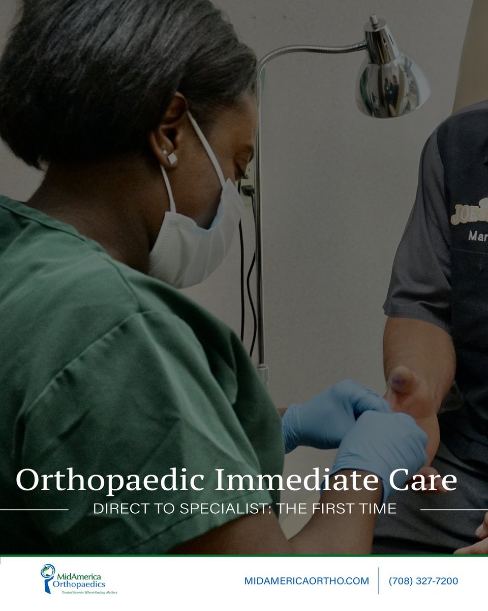 MidAmericaOrtho's tweet photo. When injured on the field, pro-athletes see specialists directly on the sideline, yet an average employee often waits months to see a specialist. 

Our Direct to Specialist care ensures you receive definitive care at injury’s onset.

Read our blog: https://t.co/PBJNa5Tss1 https://t.co/uGc702HOBv