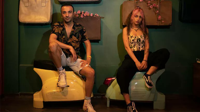 bbimusic_co's tweet photo. Geçtiğimiz günlerde @MeliisKaraduman ve @VeysColak ortaklığında çıkan "Tek Başıma" Hürriyet Mahmure'dec @justmusicboxweb'in bu haftaki köşesinin konuğuydu.

Yazının tamamına göz atmak için:
https://t.co/c58oBR4dBF https://t.co/51Iw4fio5U
