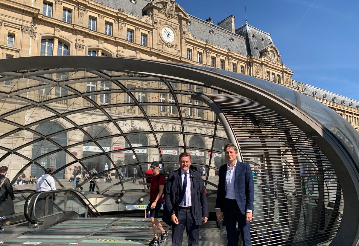 Great to have you in #Paris <a href="/michaelmppeter/">Michael Peter</a>! As a #trustedpartner of our customer <a href="/RATPgroup/">RATP Group</a>, we keep working hand-in-hand to achieve our shared ambition : accelerate the automatization of the Paris metro to improve frequency and #passengerexperience. #movingbeyond @SvenPusswald