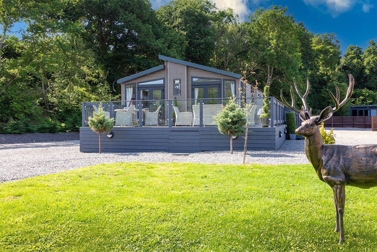 Each #Sanctuary Loch Ness lodge comes with its own private spa area - just the thing to help you relax and unwind after a day spent exploring the beautiful surrounding area of Loch Ness.
🌊 sanctuarylochness.uk
#SanctuaryLochNess #LochNess #VisitScotland  #PropertyInvestment