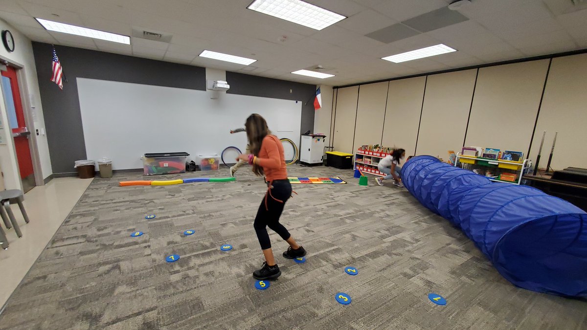 MsJessicaBCE's tweet photo. We set up our first #actionbasedlearning lab station for #LiteracyPushIn today! Thank you, @SBISD_HFDept! @Buffalo_Creek1 https://t.co/RompxYd6d6