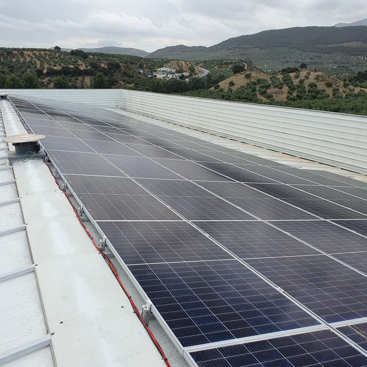 En San Nicasio seguimos mejorando, en este caso sostenibilidad medioambiental y eficiencia energética, importante inversión para contribuir a mejorar el planeta. <a href="/joseandresfoods/">José Andrés Foods</a> <a href="/chefjoseandres/">Chef José Andrés 🕊️🥘🍳</a> <a href="/medioamband/">Consejería de Sostenibilidad y Medio Ambiente</a> <a href="/almasubbetica/">Almazaras de la Subbética</a> <a href="/aovedoppriego/">Aceite de Oliva Virgen Extra DOP Priego de Córdoba</a> <a href="/jccapel/">Jose Carlos Capel</a> <a href="/juliaplozano/">Julia Pérez Lozano</a>