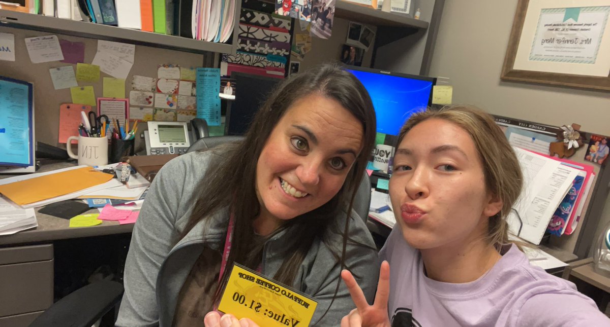 mya30419769's tweet photo. I like this trend better. #BeDifferent #devioussips @GCHSVolleyball1 https://t.co/nWWAmasY7J
